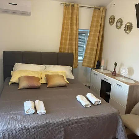 & Vrdoljak شقة Sveti Anton (Krk)