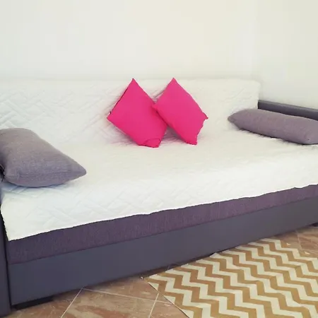 Apartamento & Vrdoljak *